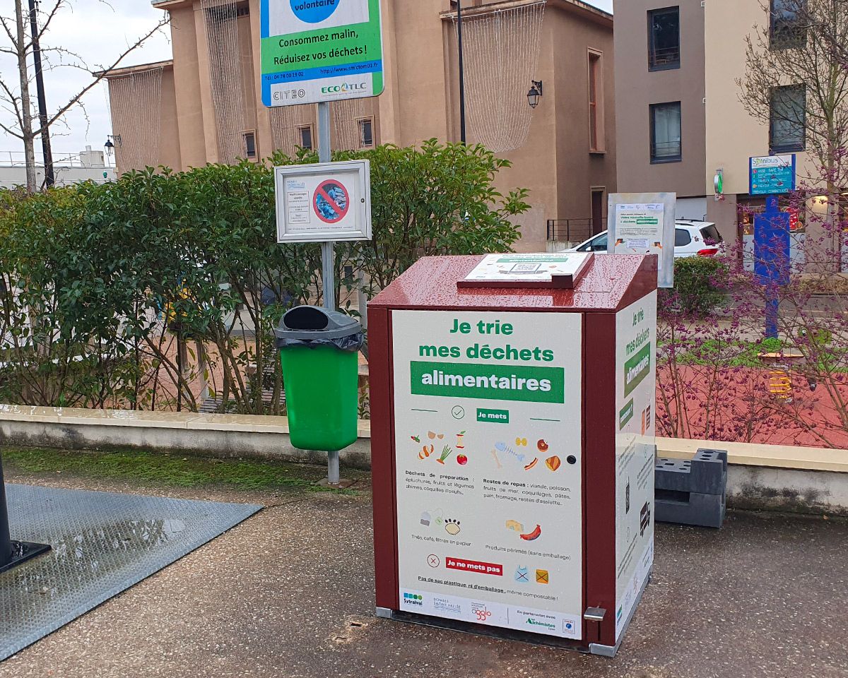 abri bac biodéchets 240 litres sytraival