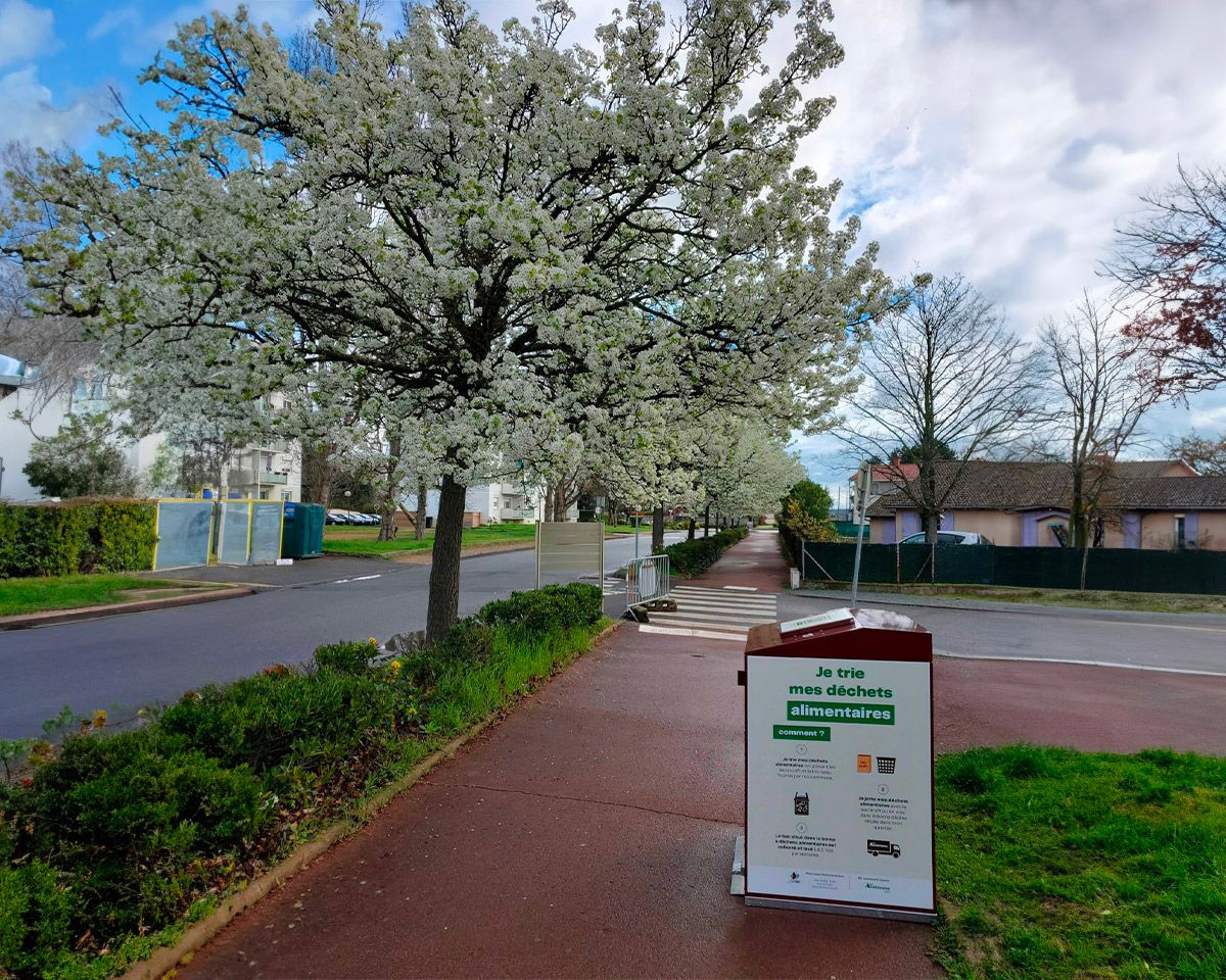 abri-bac biodéchets saone en beaujolais