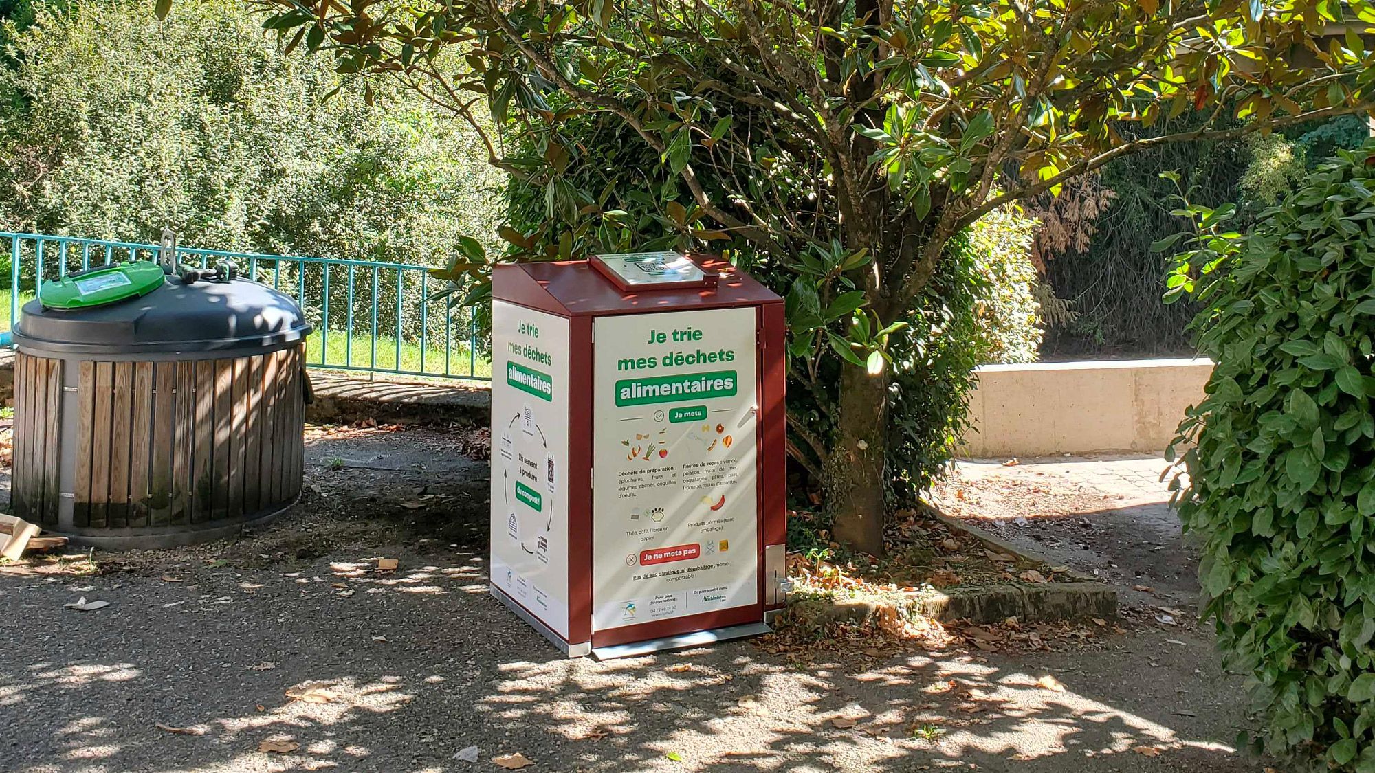 abri bac biodéchets lyon saint exupéry en dauphiné