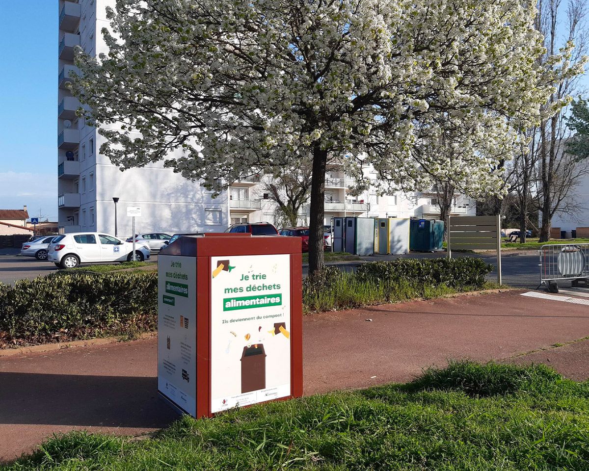 abri-bac biodéchets belleville en beaujolais